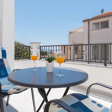Apartments Petrusic Makarska Bagian luar foto