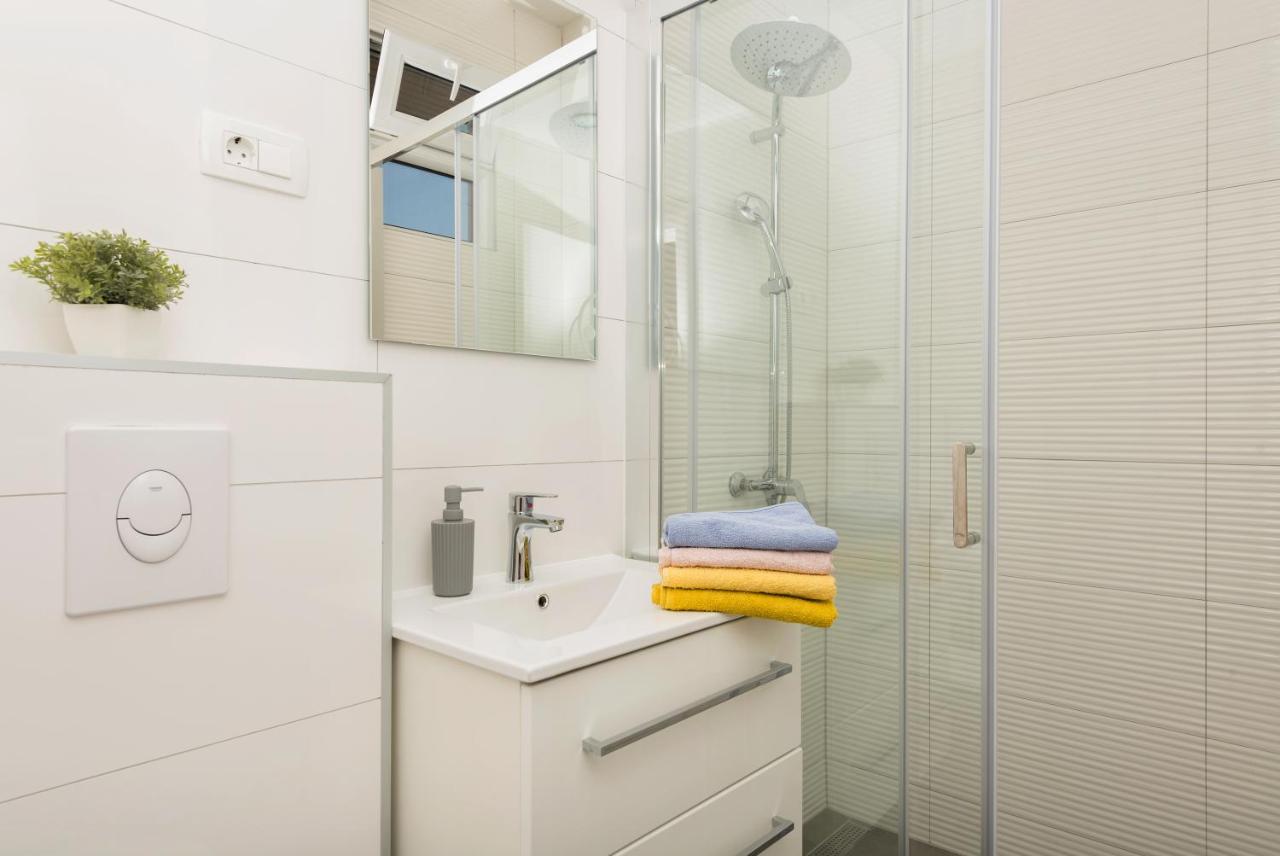 Apartments Petrusic Makarska Bagian luar foto